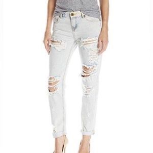 One Teaspoon “Awesome Baggies” distressed boyfriend jeans